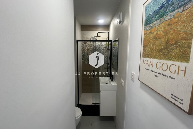 Resale - Apartment / flat -
Torrevieja - Zona Los Frutales