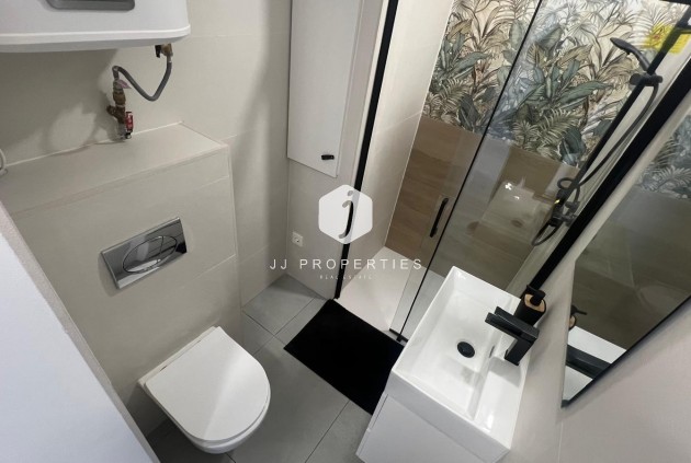 Resale - Apartment / flat -
Torrevieja - Zona Los Frutales