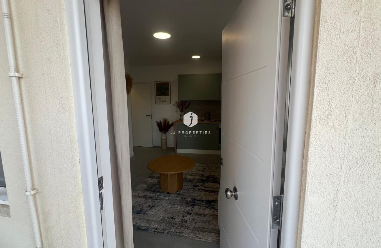 Resale - Apartment / flat -
Torrevieja - Zona Los Frutales