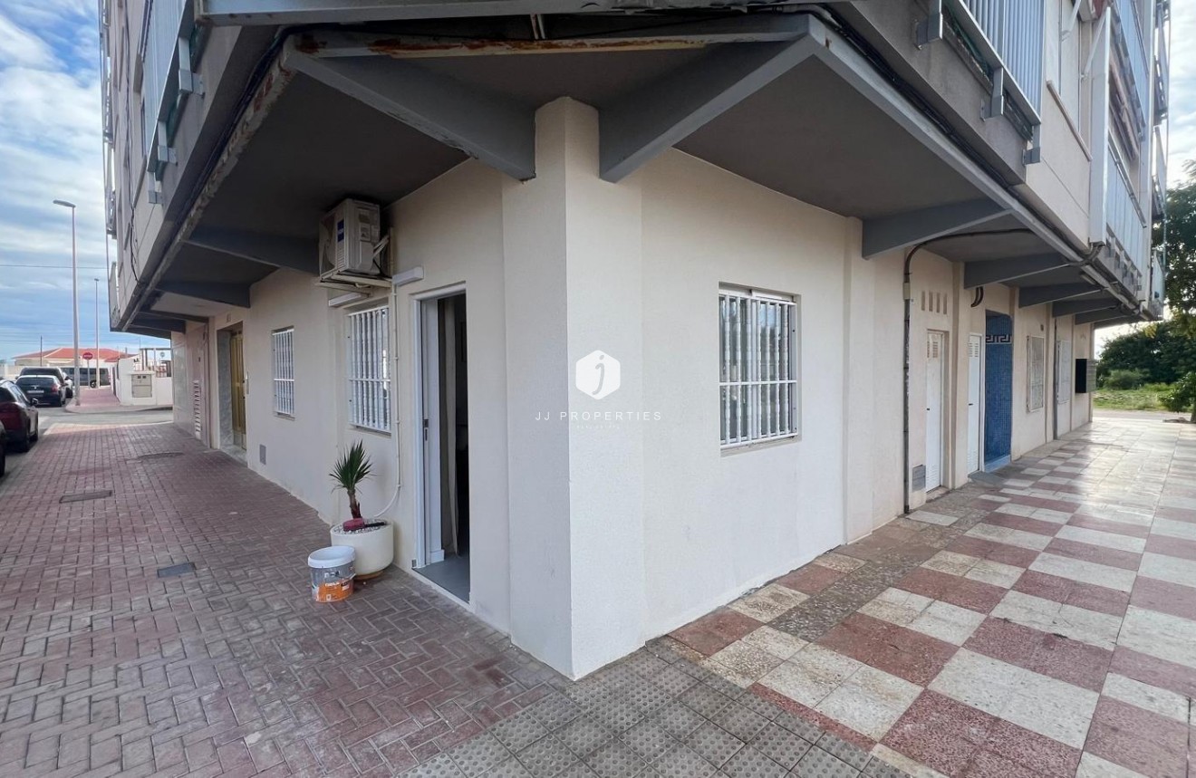 Resale - Apartment / flat -
Torrevieja - Zona Los Frutales
