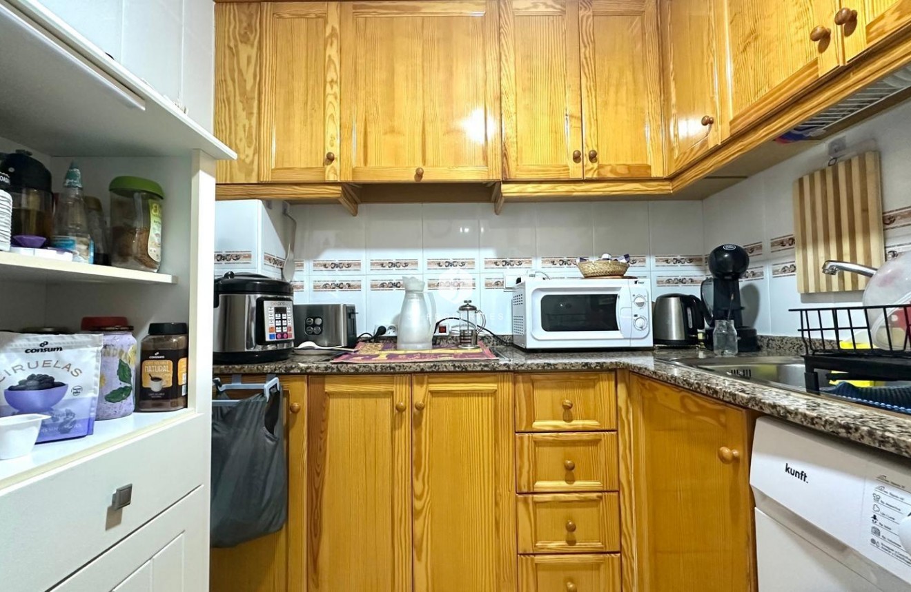 Resale - Apartment / flat -
Torrevieja - Centro