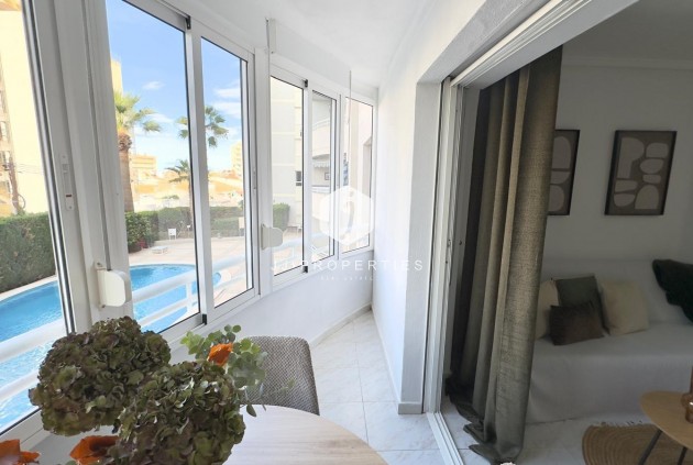 Resale - Apartment / flat -
Torrevieja - Playa del Cura