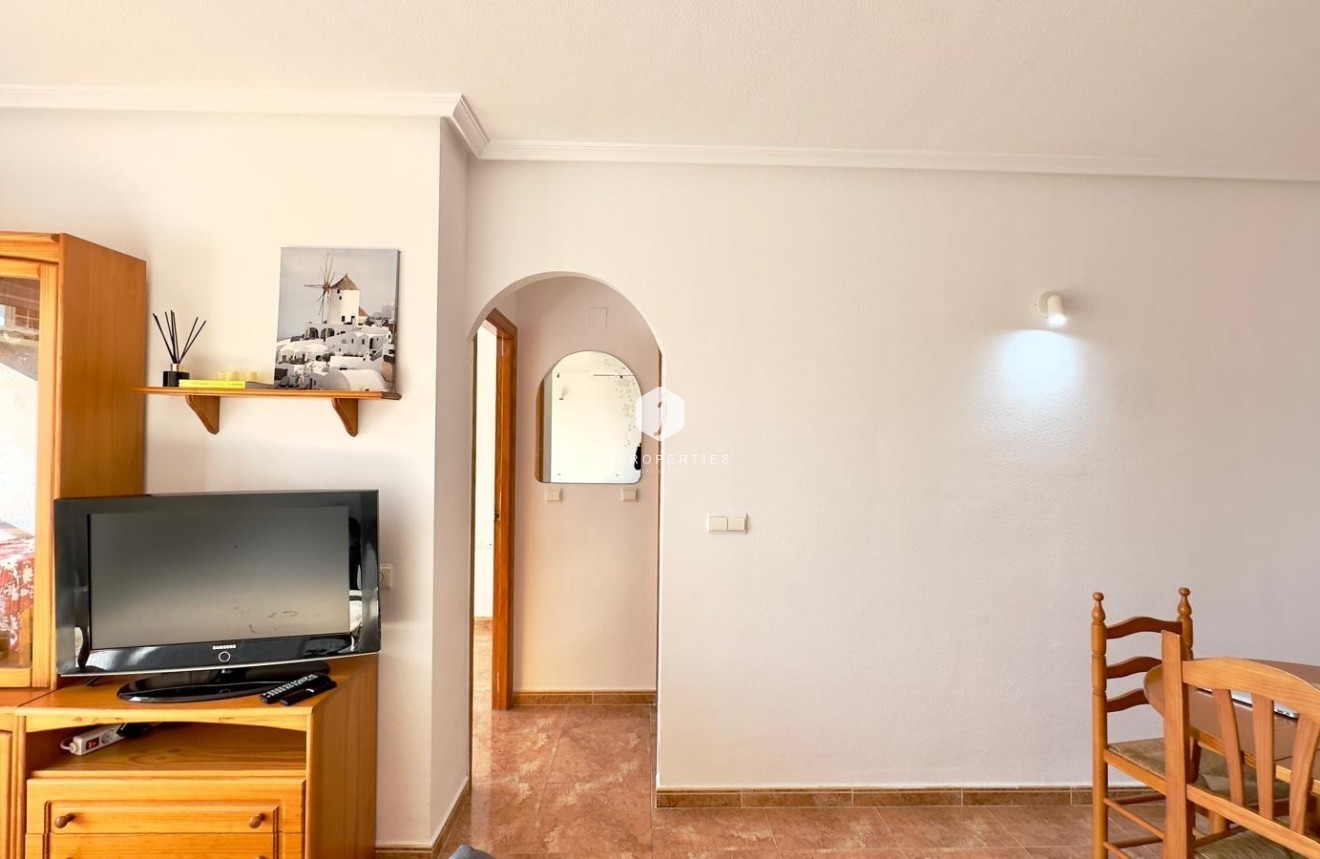 Resale - Apartment / flat -
Torrevieja - Centro