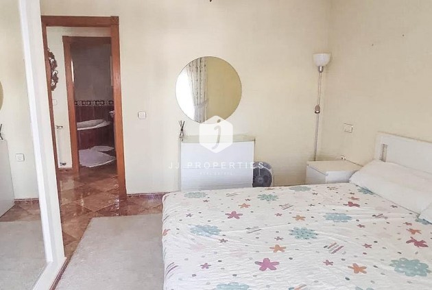 Resale - Chalet -
Torrevieja - Los altos