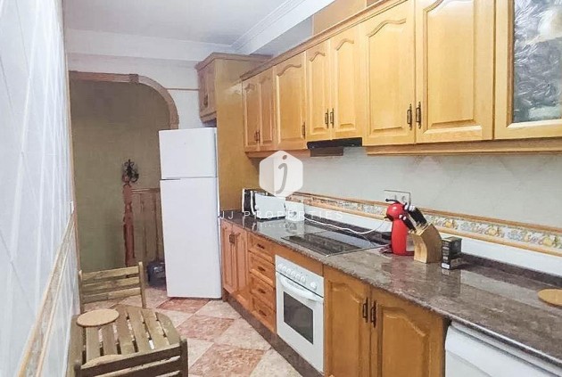 Resale - Chalet -
Torrevieja - Los altos