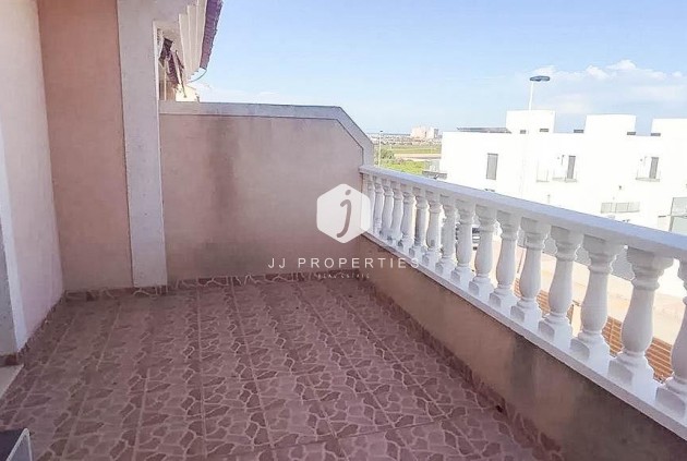 Resale - Chalet -
Torrevieja - Los altos