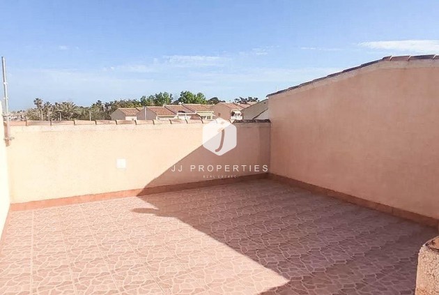 Resale - Chalet -
Torrevieja - Los altos