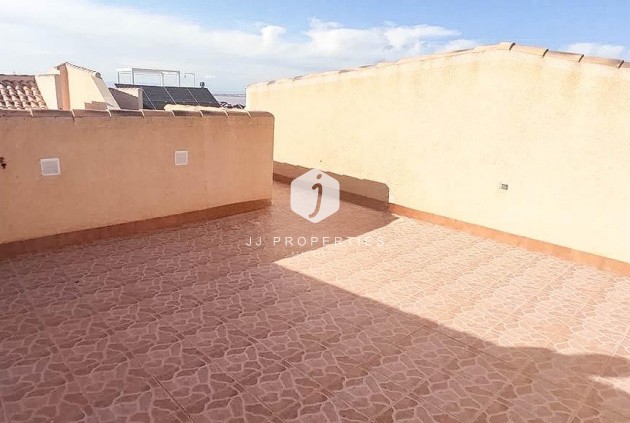 Resale - Chalet -
Torrevieja - Los altos