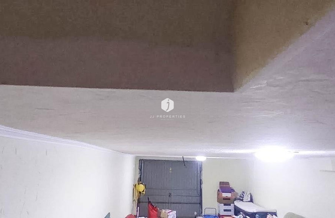 Resale - Chalet -
Torrevieja - Los altos