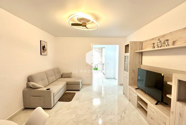 Resale - Apartment / flat -
Torrevieja - Playa del Cura