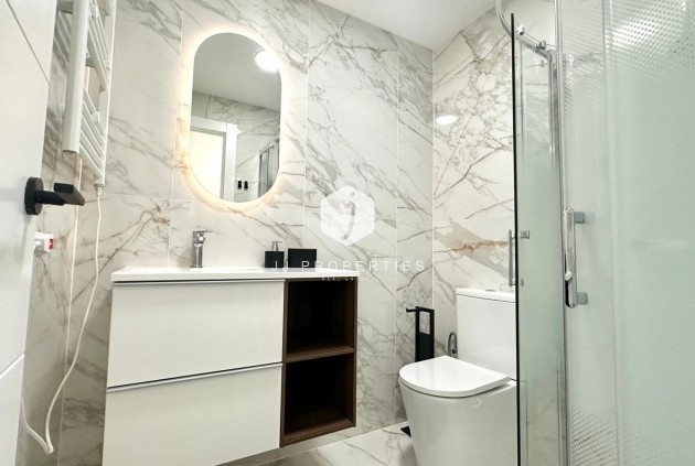 Resale - Apartment / flat -
Torrevieja - Playa del Cura