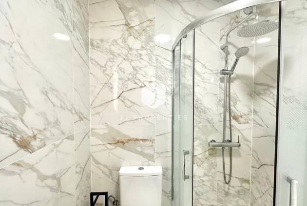 Resale - Apartment / flat -
Torrevieja - Playa del Cura