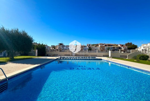 Resale - Chalet -
Torrevieja - Estacion de autobuses