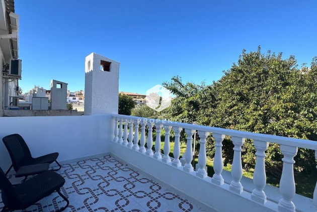 Resale - Chalet -
Torrevieja - Estacion de autobuses