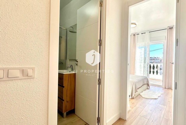 Resale - Chalet -
Torrevieja - Estacion de autobuses