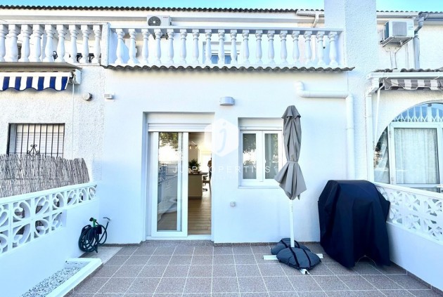 Resale - Chalet -
Torrevieja - Estacion de autobuses