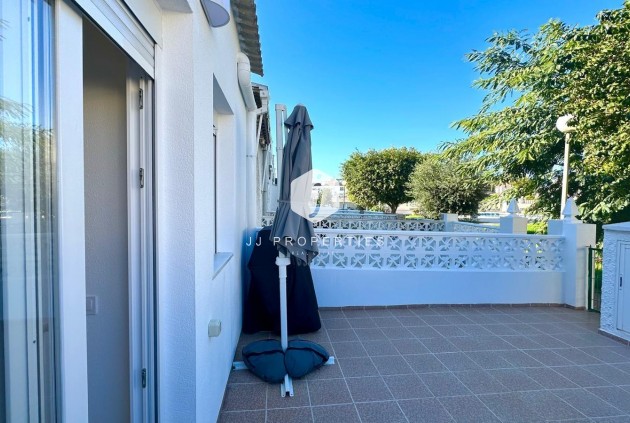 Resale - Chalet -
Torrevieja - Estacion de autobuses