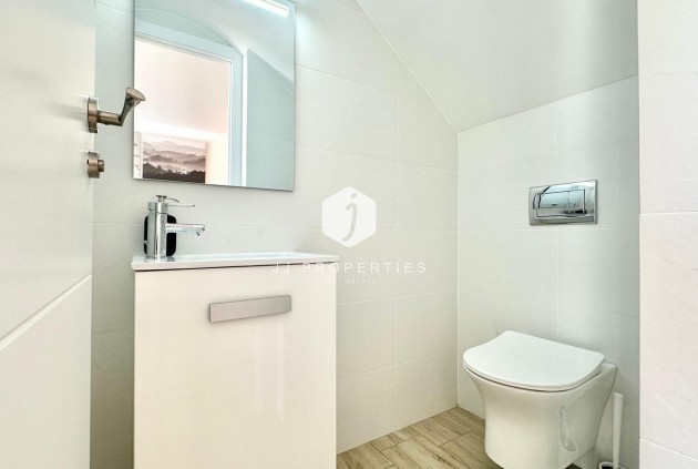 Resale - Chalet -
Torrevieja - Estacion de autobuses