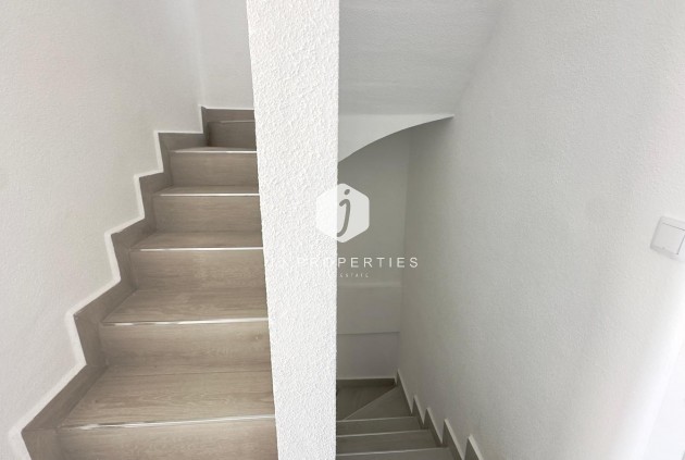 Resale - Chalet -
Torrevieja - La Mata