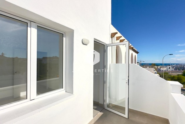 Resale - Chalet -
Torrevieja - La Mata