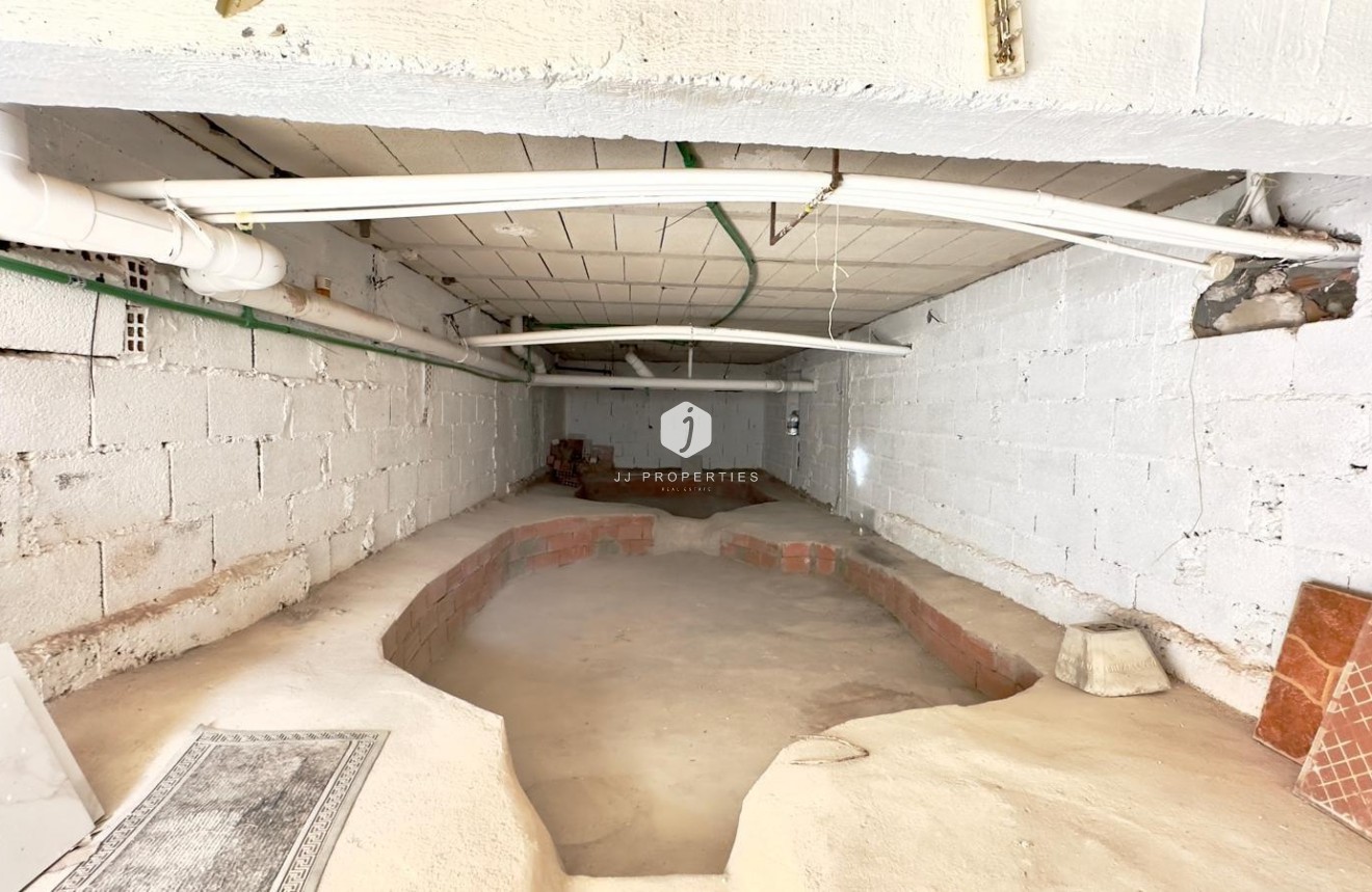 Resale - Chalet -
Torrevieja - La Mata