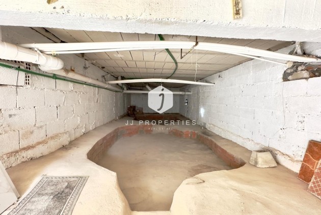 Resale - Chalet -
Torrevieja - La Mata