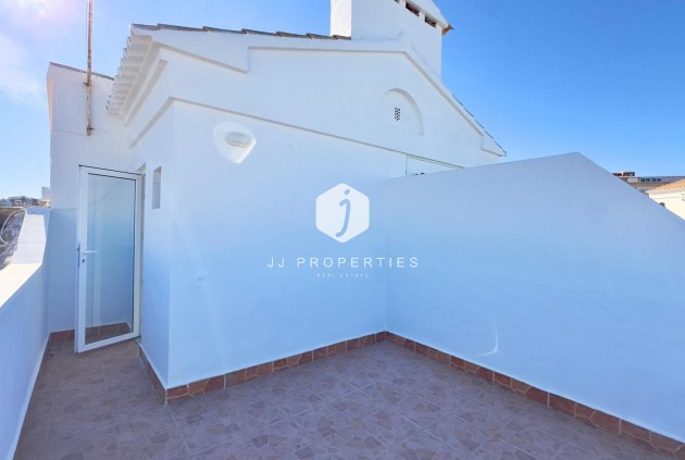 Resale - Chalet -
Torrevieja - La Mata
