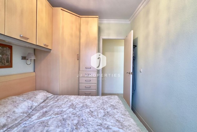 Resale - Apartment / flat -
Torrevieja - Centro