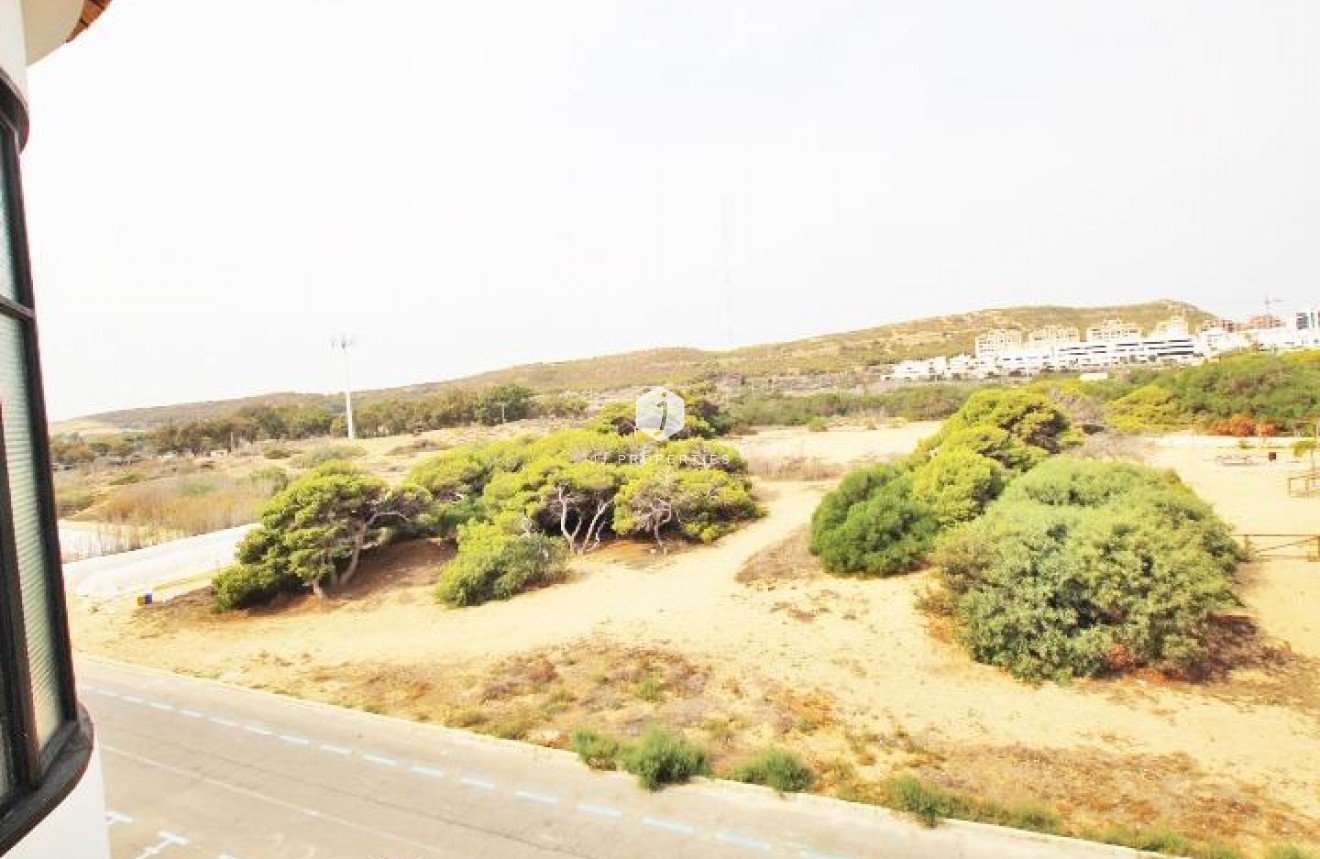 Resale - Duplex -
Guardamar del Segura - Benamor