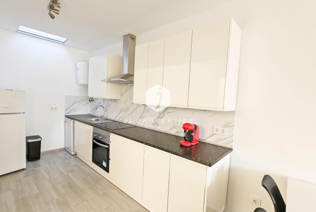 Resale - Chalet -
Torrevieja - El Limonar