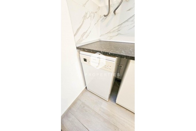 Resale - Chalet -
Torrevieja - El Limonar