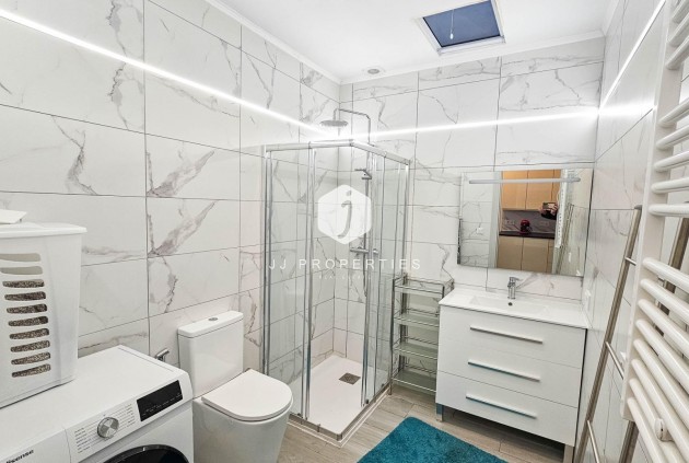 Resale - Chalet -
Torrevieja - El Limonar