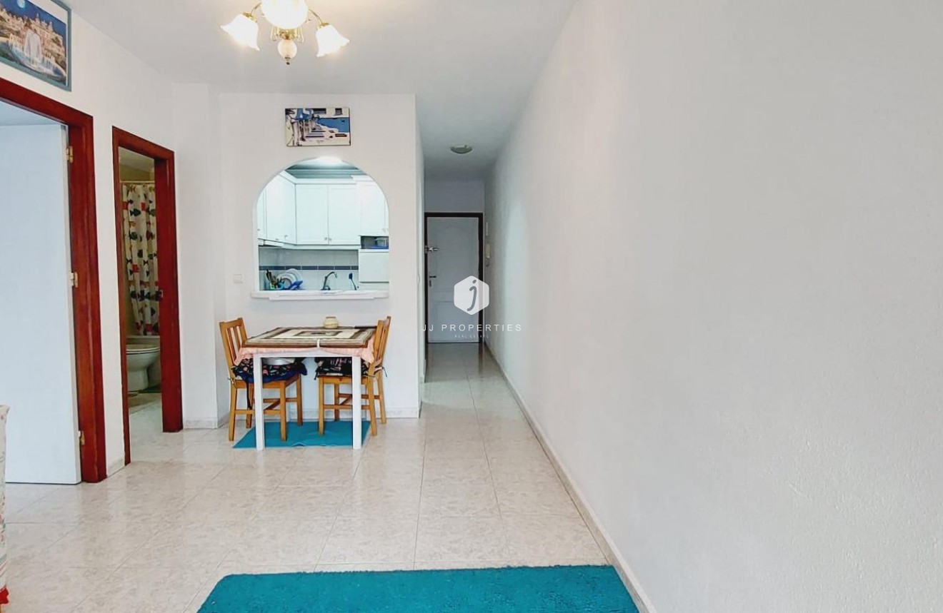 Resale - Apartment / flat -
Torrevieja - Estacion de autobuses