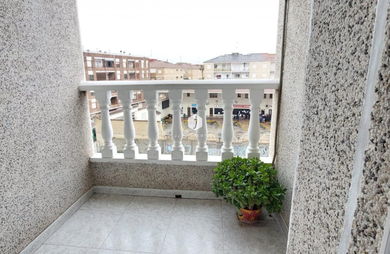 Resale - Apartment / flat -
Torrevieja - Estacion de autobuses