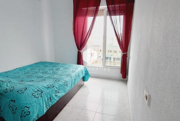 Resale - Apartment / flat -
Torrevieja - Estacion de autobuses