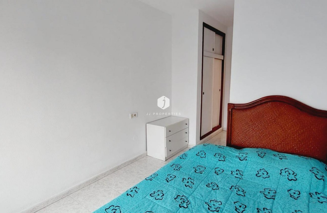 Resale - Apartment / flat -
Torrevieja - Estacion de autobuses