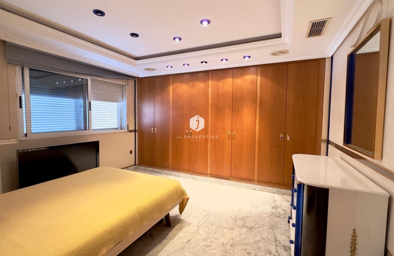 Aus zweiter Hand - Penthouse -
Torrevieja - Centro