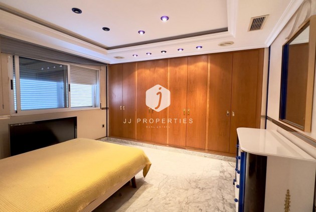 Aus zweiter Hand - Penthouse -
Torrevieja - Centro