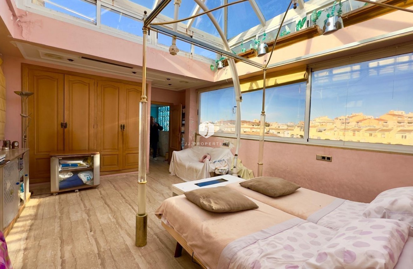 Aus zweiter Hand - Penthouse -
Torrevieja - Centro