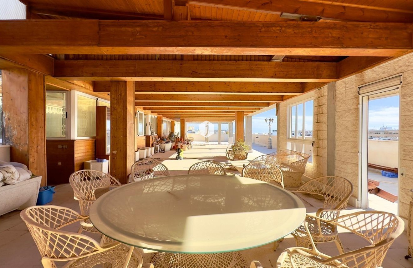 Aus zweiter Hand - Penthouse -
Torrevieja - Centro