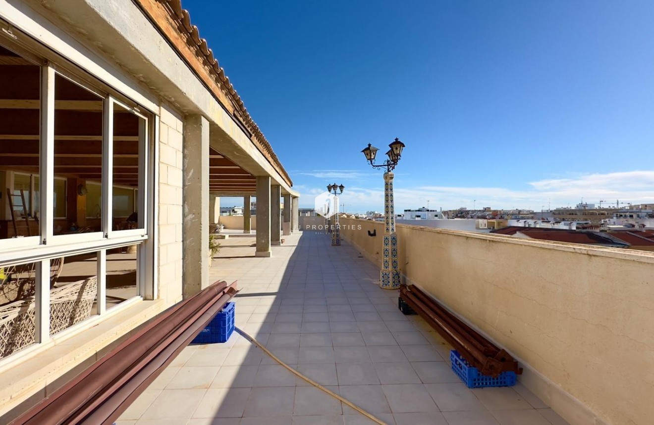 Aus zweiter Hand - Penthouse -
Torrevieja - Centro