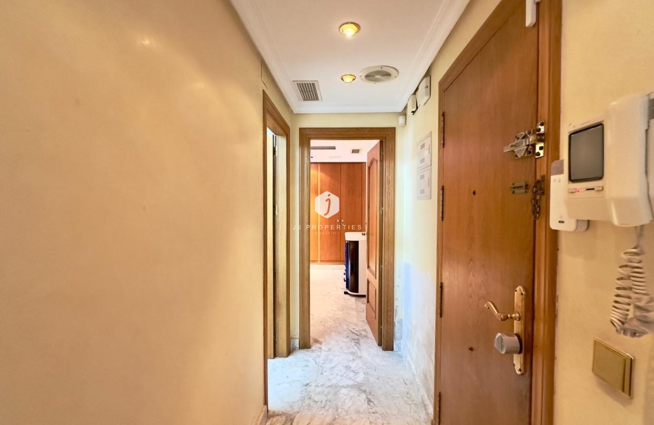 Aus zweiter Hand - Penthouse -
Torrevieja - Centro