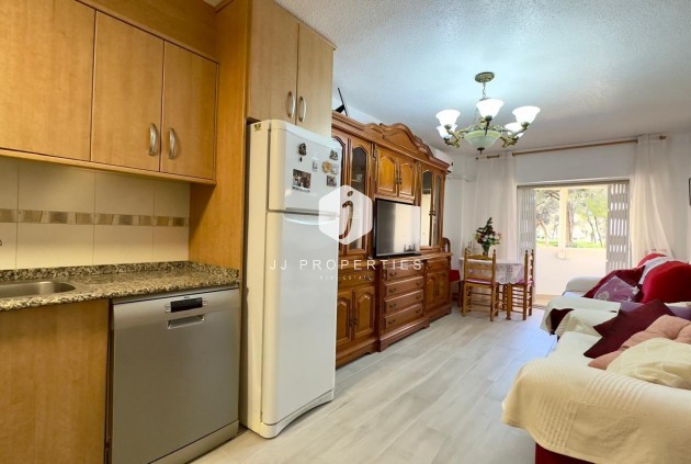 Resale - Apartment / flat -
Guardamar del Segura - Centro