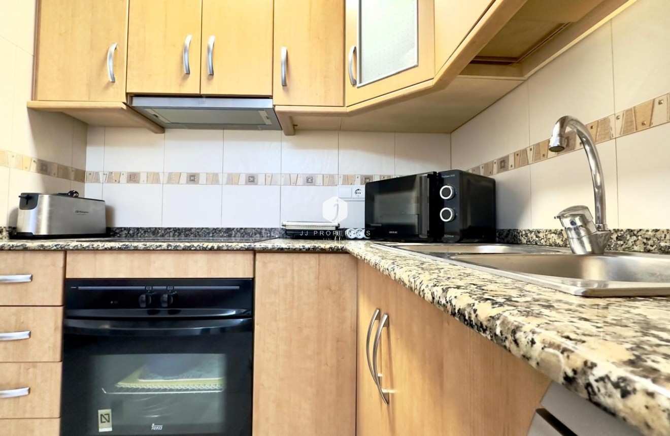 Resale - Apartment / flat -
Guardamar del Segura - Centro