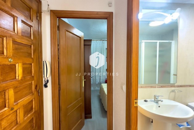 Resale - Apartment / flat -
Guardamar del Segura - Centro