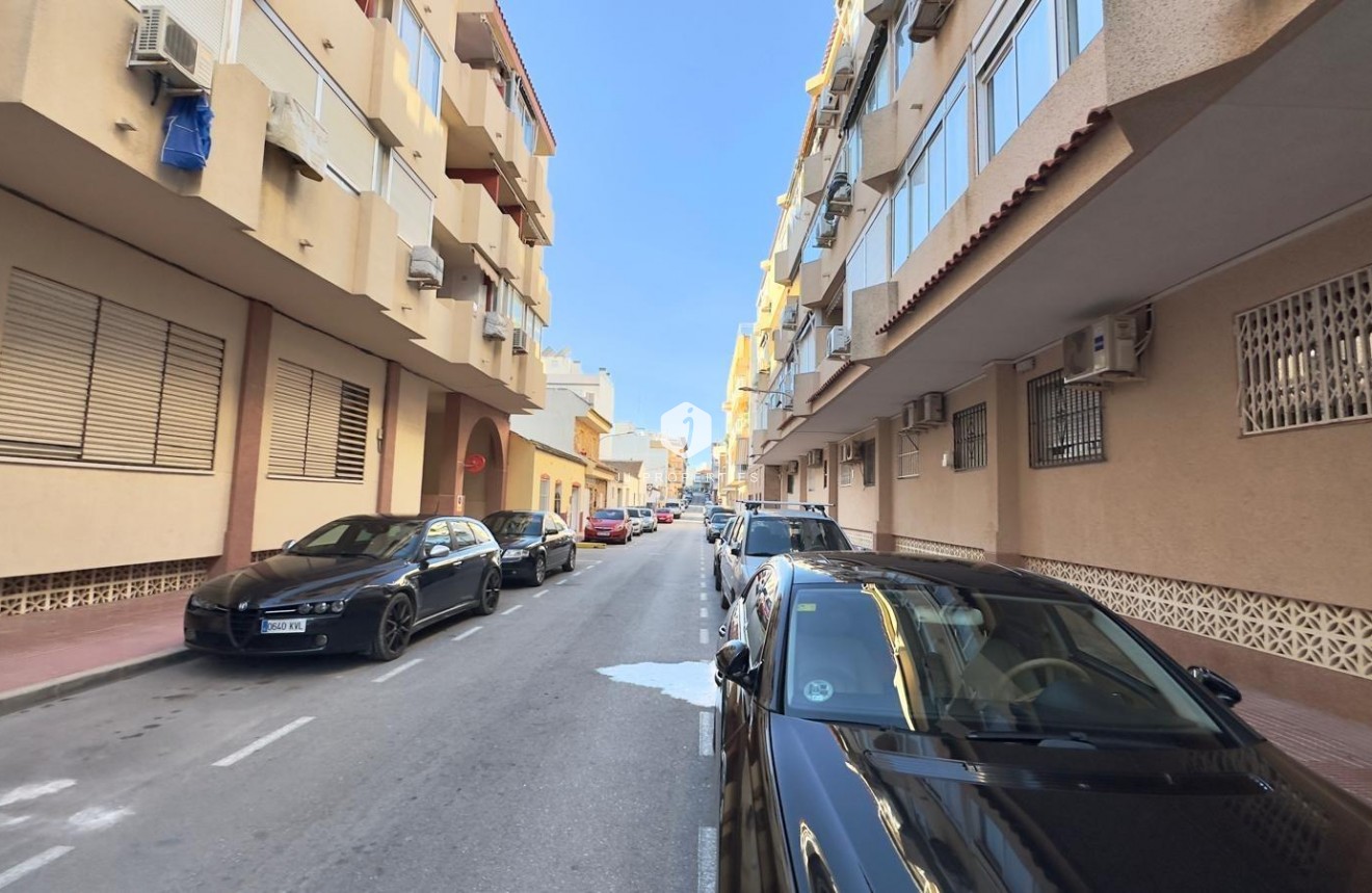 Resale - Apartment / flat -
Guardamar del Segura - Centro