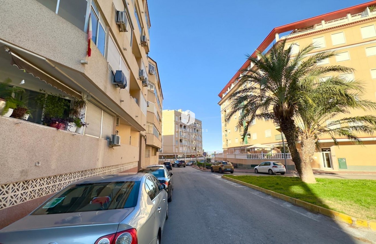 Resale - Apartment / flat -
Guardamar del Segura - Centro