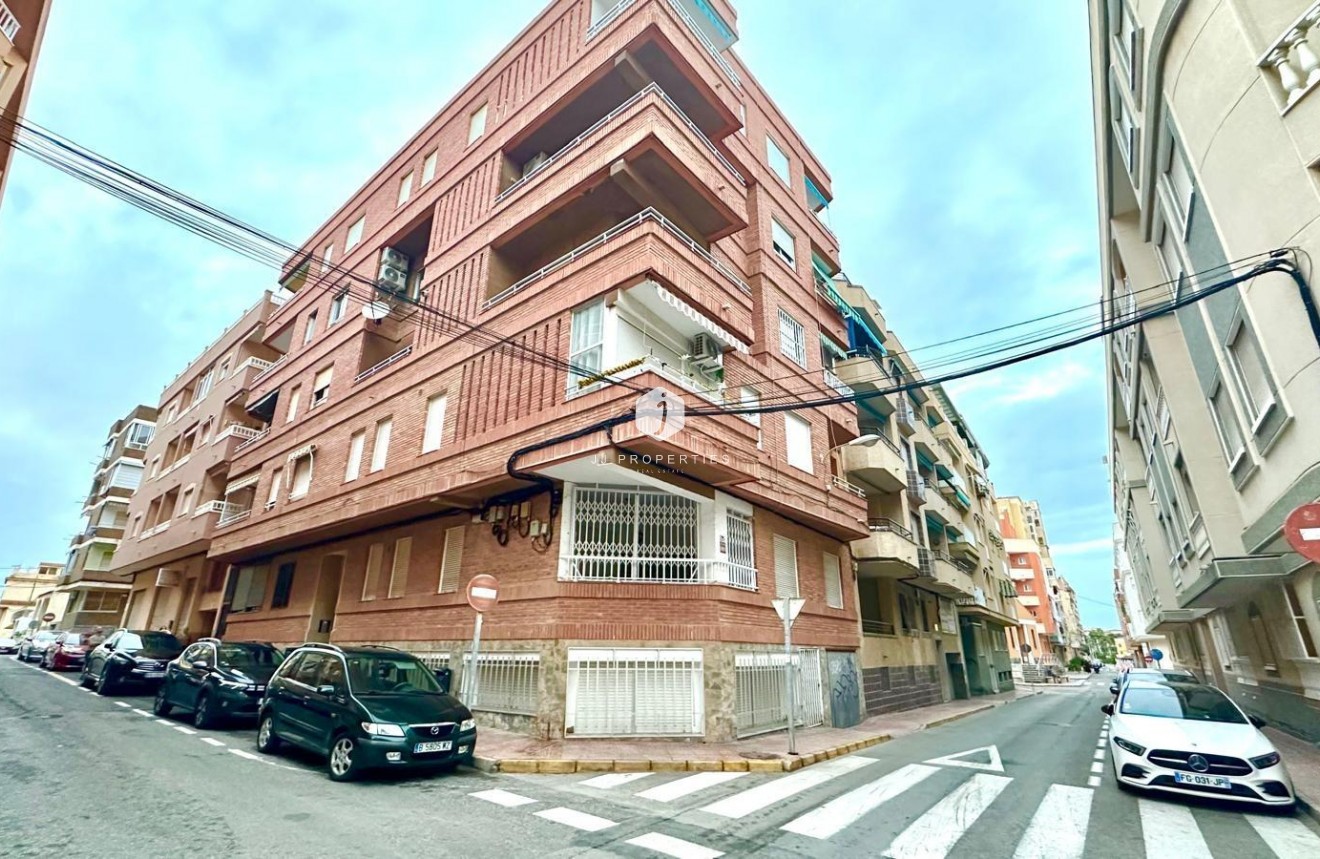 Resale - Penthouse -
Torrevieja - Centro