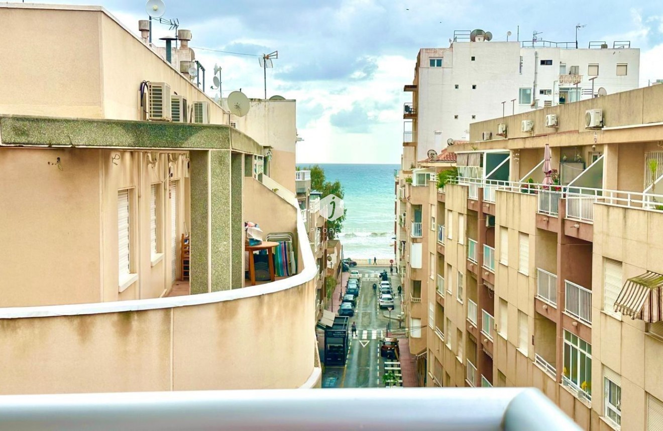 Resale - Penthouse -
Torrevieja - Centro