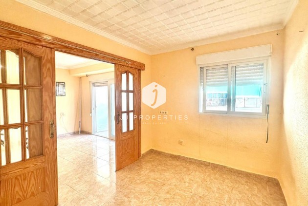 Resale - Apartment / flat -
Torrevieja - Estacion de autobuses